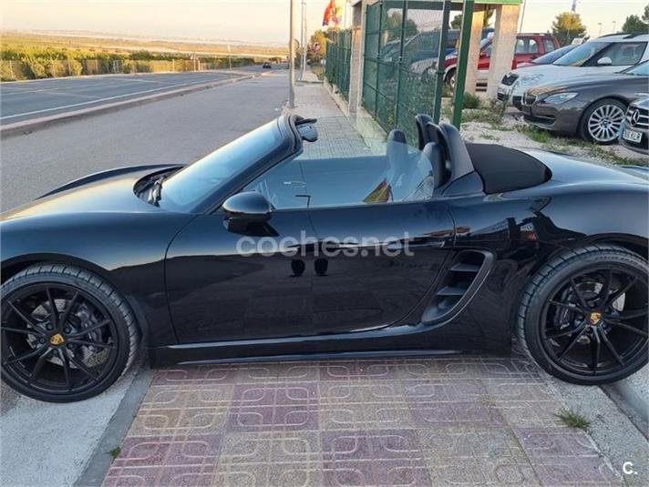 PORSCHE 718 Boxster