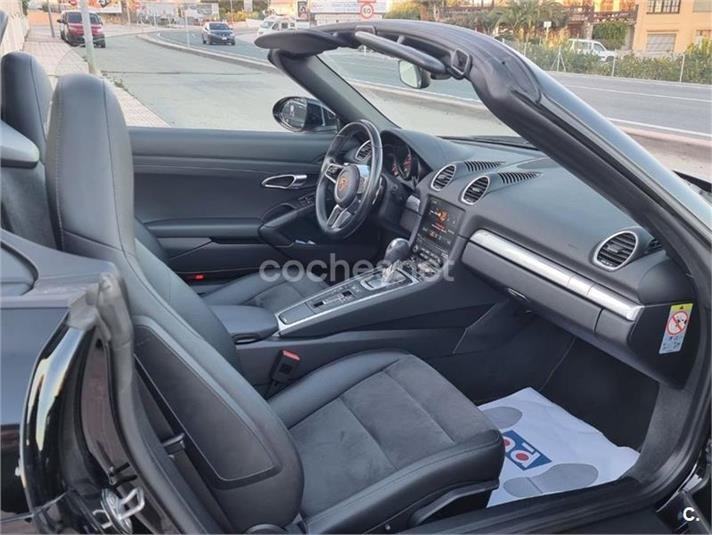 PORSCHE 718 Boxster
