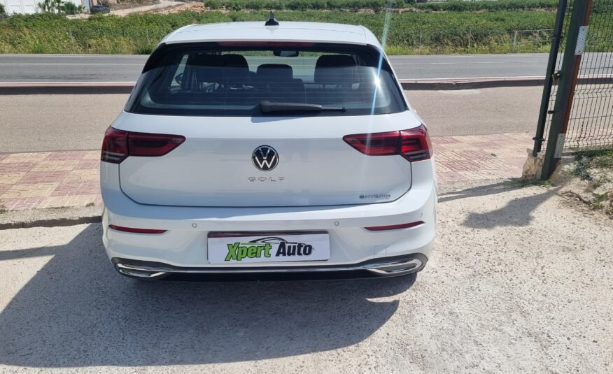 VOLKSWAGEN Golf 8 1.4 TSI Hibrid Enchufable Gasolina-Petrol
