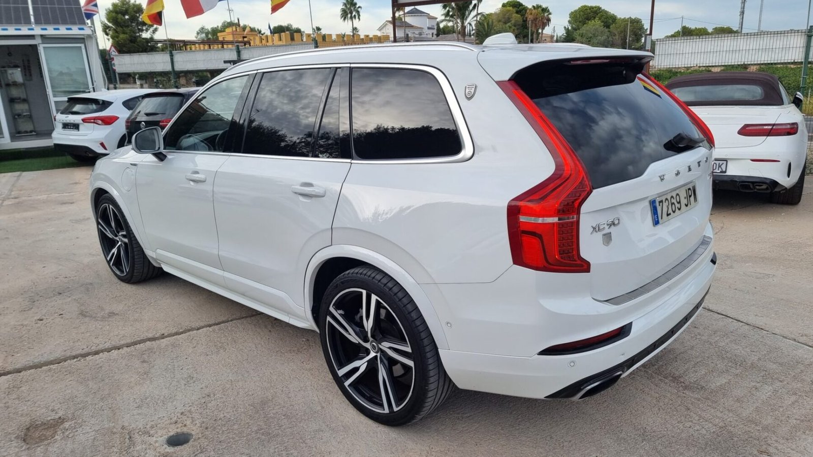 VOLVO XC90 R-Design 