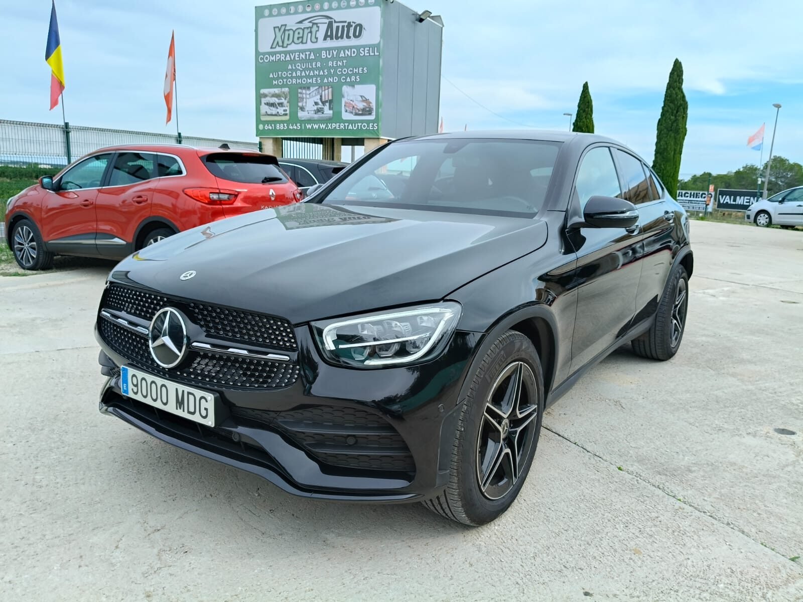 MERCEDES-BENZ GLC 200 Hybrid AMG