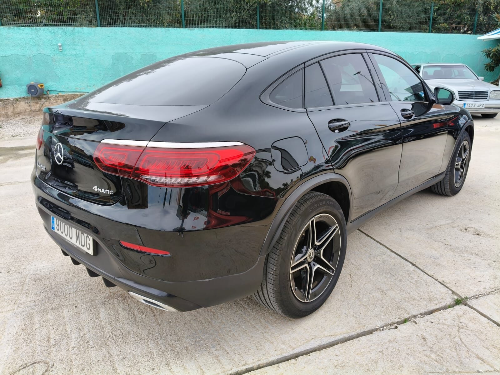 MERCEDES-BENZ GLC 200 Hybrid AMG