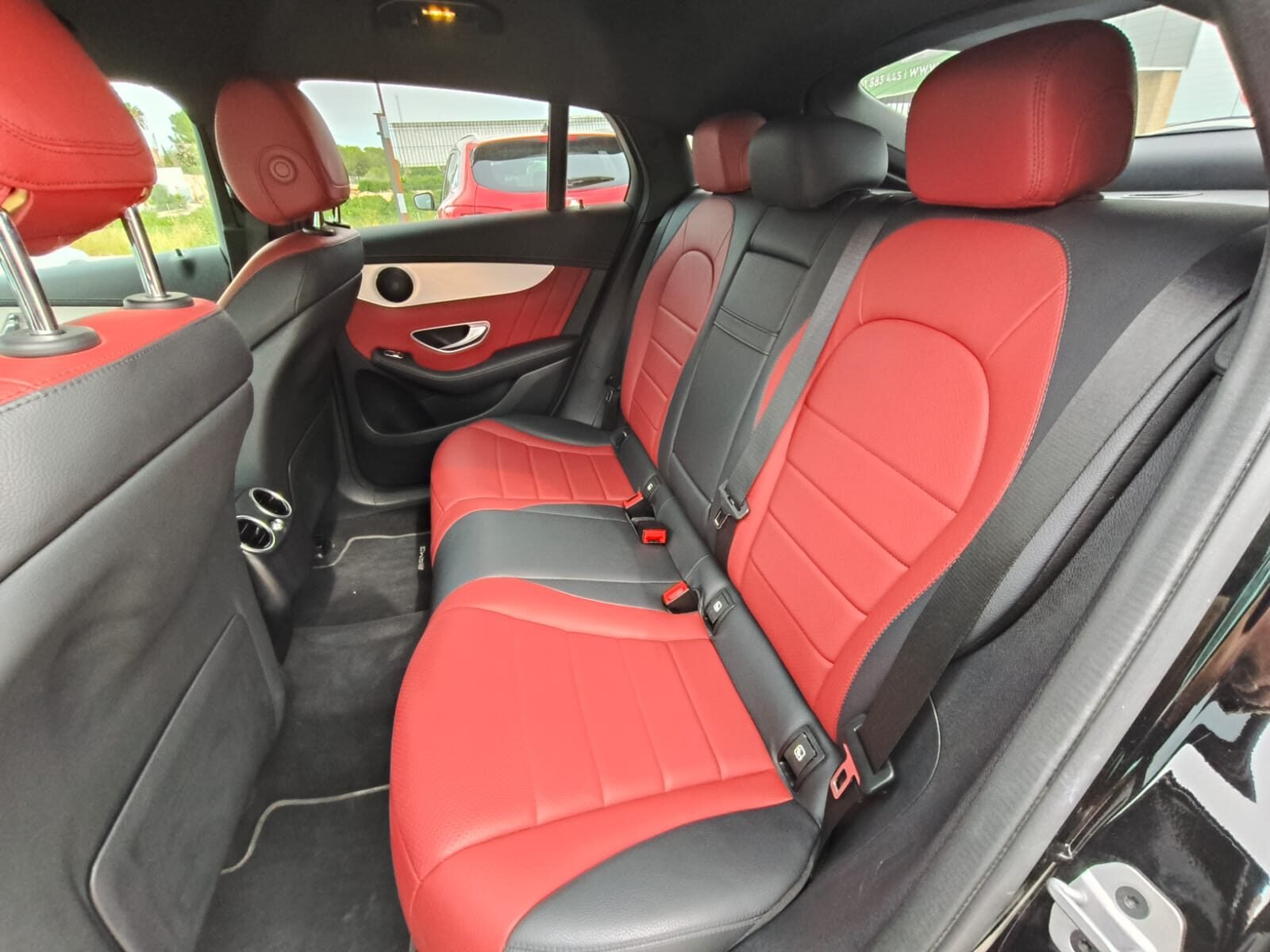 MERCEDES-BENZ GLC 200 Hybrid AMG