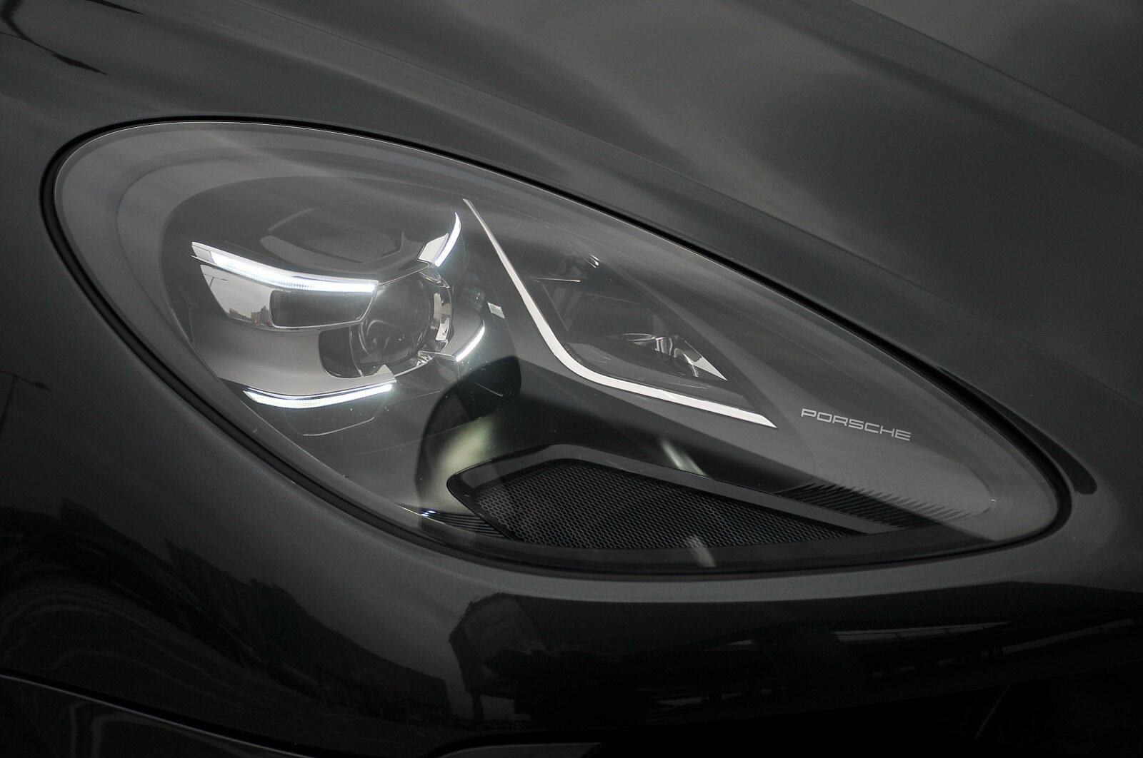 PORSCHE Macan 2.0 Gasolina-Petrol 