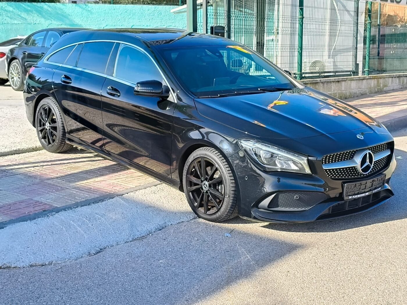 MERCEDES-BENZ CLA Shooting Brake 200 Diesel motor 2.2