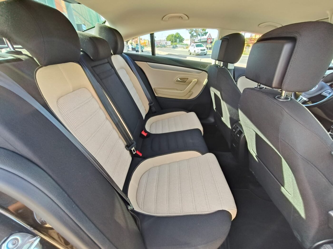 VOLKSWAGEN Passat 2.0 CC 