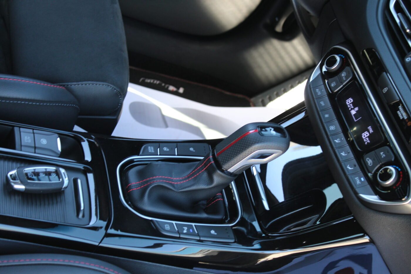 HYUNDAI 1.5 Gasolina-Petrol Mild-hybrid 